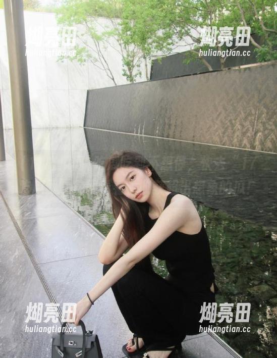 吃瓜吃到不想停，快去“17吃瓜网”官网看看，收获超出想象的瓜！