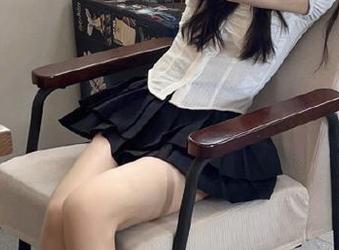 “51cg4”泛滥的瓜让我惊呼，顺带还想问个地址在哪儿集合。