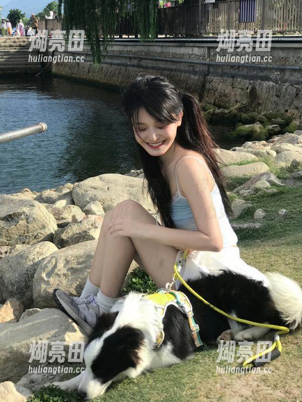 在51吃瓜官网，传送门后藏着的每一颗瓜都直击你的心灵！