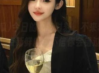 今日的必吃时刻，不来51吃瓜“下载”点新鲜瓜，不信你会错过精彩！