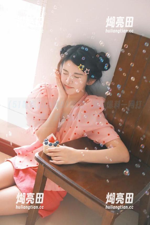 ios版51吃瓜，黑料爆料一网打尽，瓜都快吃不完了！
