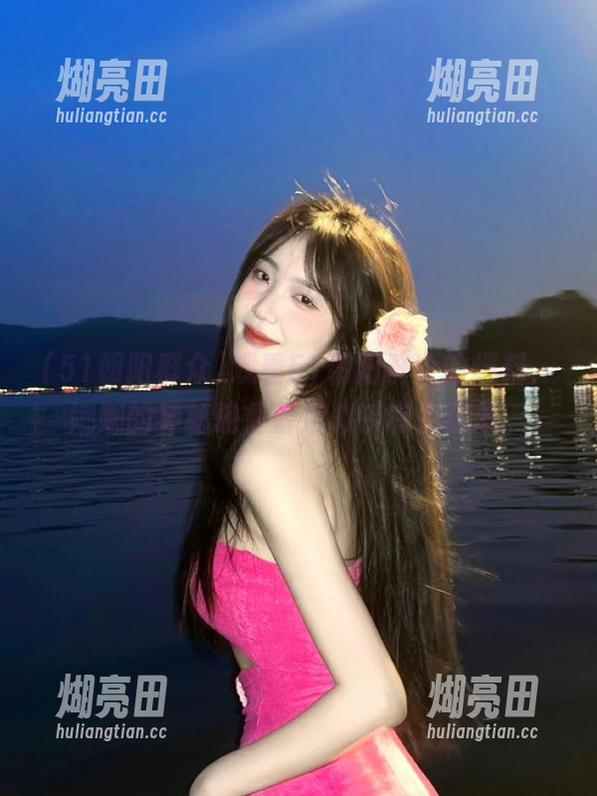 观看51朝阳群众的爆料，娜娜的神秘晚餐幕后似乎有点意思。