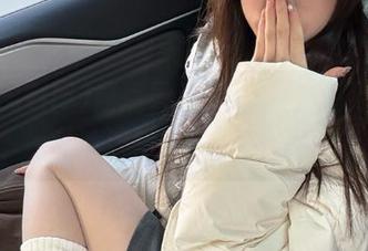 整点最新！在51黑料网，八卦轮流转，乐趣无穷！