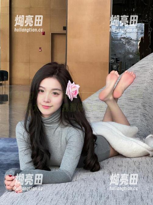 在线目击“91cg.com”：瓜吃得太过瘾，我都快变成西瓜了！