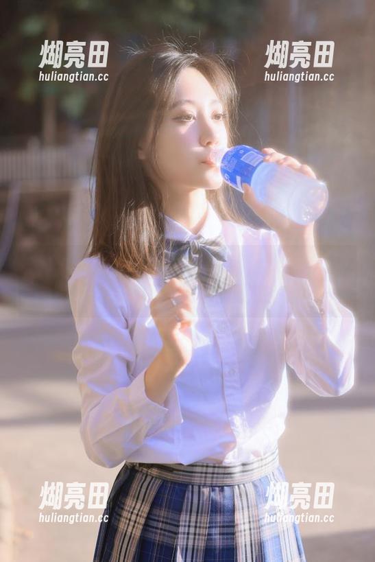 发布你的流行黑料，tttzzz18.su让你成吃瓜先锋！