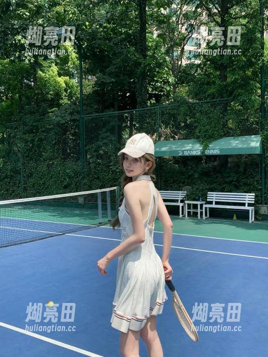 拿起手机，加入www.黑料，开启永不迷路的八卦旅程！