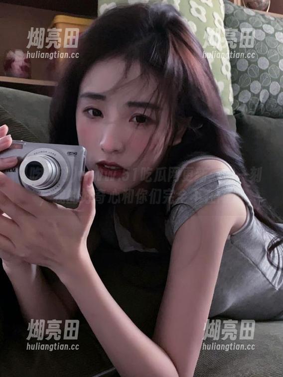 www.51吃瓜网更新：这一刻，我的好奇心和你们完全不在同频