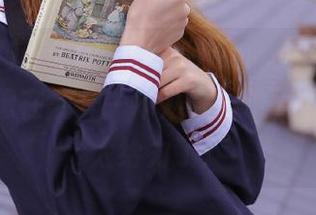 www.51cg.fun吃瓜网：每次点开都像在翻开一本八卦小说，导航真是太给力了！