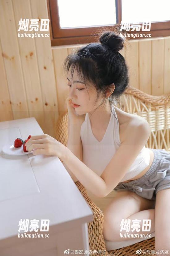 吃瓜网最新的八卦，这纯属一场无聊的闹剧，但我完全被吸引了！