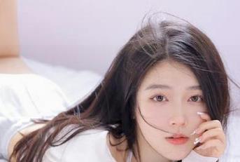 国产吃瓜导航：教你如何优雅吃瓜，别忘了擦嘴哦
