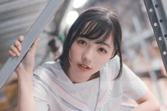 新版国产黑料苹果版，今晚又有新瓜可啃，居然能在线观看