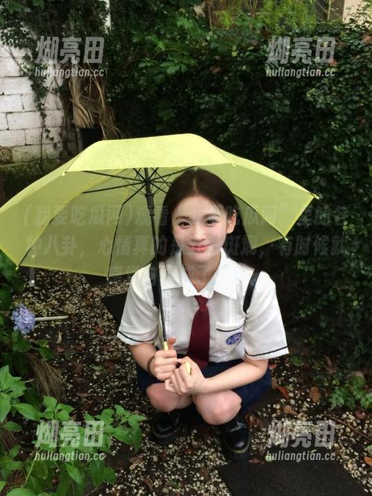 我要吃瓜网 观看“我要吃瓜网”里的各种八卦,心情真的是五彩斑斓,有时候就感觉自己成了主角。