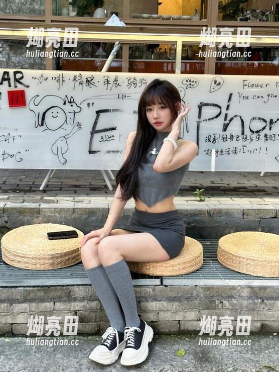 “明星黑料”视频：是谁把小白兔变成黑暗系“狗粮”的？