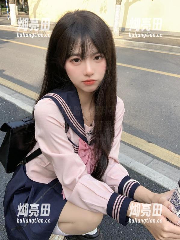 哈哈，黑料不打烊app里的广告自动跳转，搞得我一脸懵逼！
