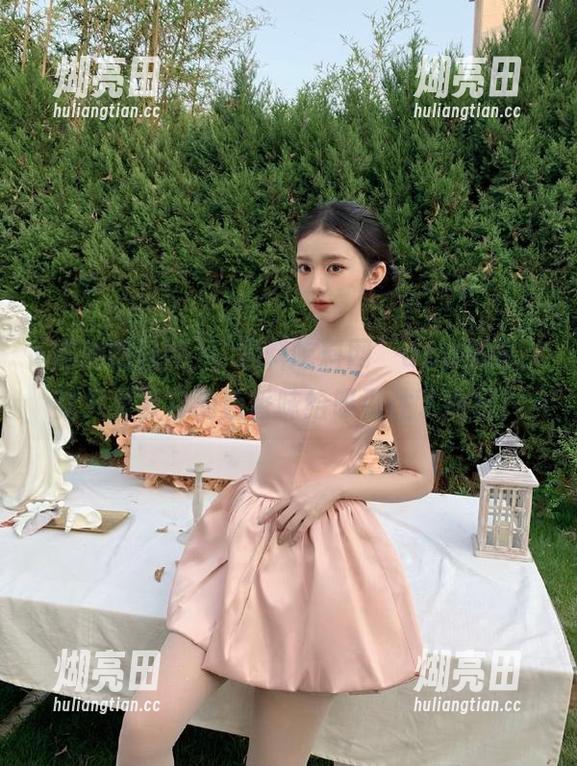 黑料吃料网 “黑料吃料网”app是啥,我只是被它的色香味给吸引住了而已!
