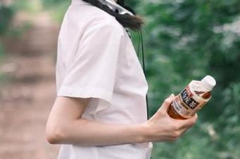 肚子饿了，黑料吃瓜网下载后能不能顺便点个外卖？