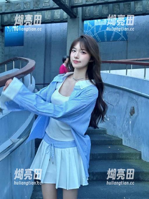 黑料吃瓜网页 黑料吃瓜网页苹果版:谁说吃瓜不能带点沙雕姿态?!