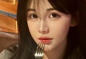 想一秒穿越到热辣黑料吗？赶紧下载“黑料正能量zzzttt”吧，传送门速开！