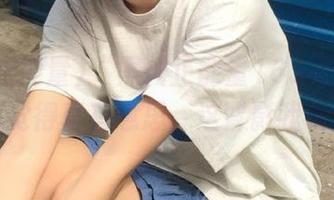 “黑料正能量163”发布越看越觉得真有意思，这背影我认识！