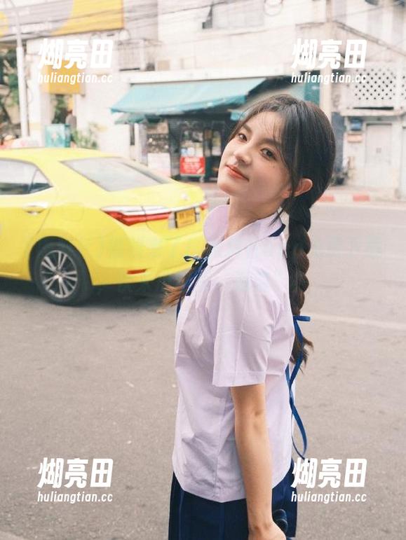 福利来了！黑料社app免费下载，快来瓜田里“遛弯”！