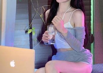 别说了，看黑料网的视频就能让我天天吃瓜，哈哈！