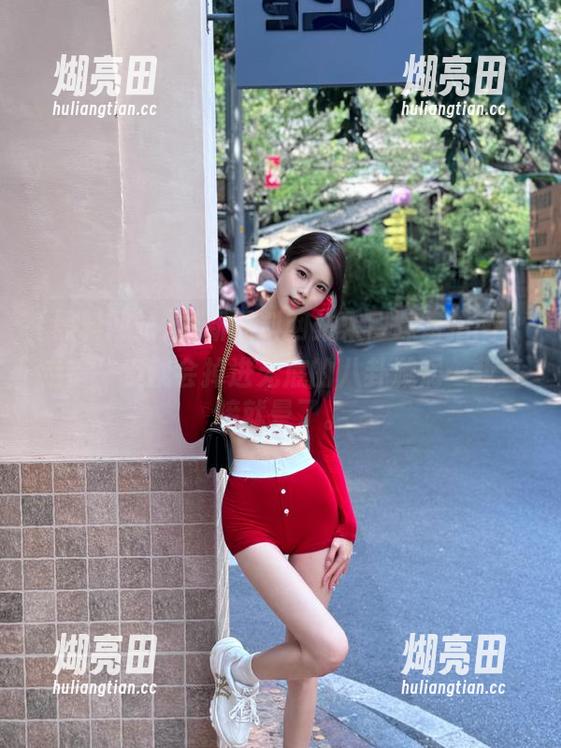 黑料网站 最新黑料网站入口踩雷指南,走错一步就会掉进无底的八卦漩涡…我直接就晕了。