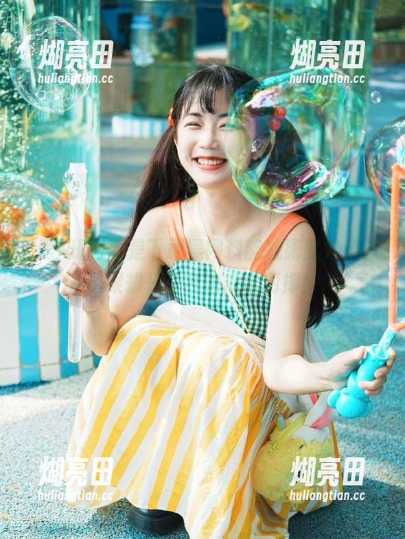 要是下载黑网料能减肥就好了，结果却只让我吃瓜吃到撑！